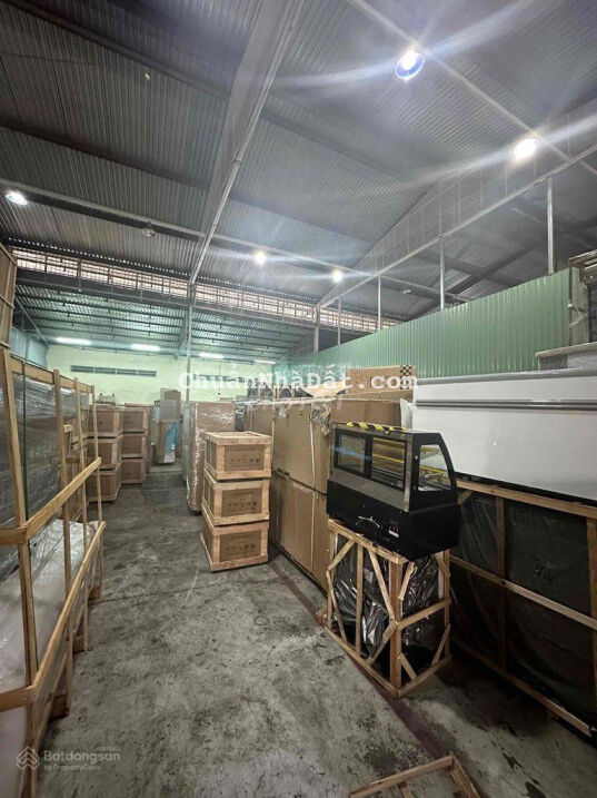 Kho cho thuê 1000m2 tại Tân Phú