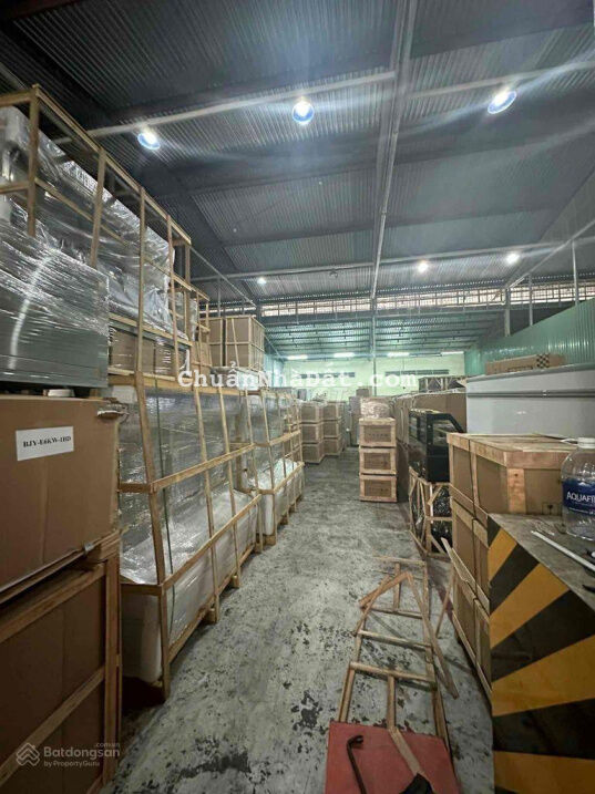 Kho cho thuê 1000m2 tại Tân Phú