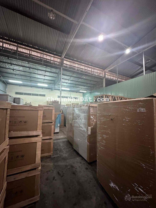 Kho cho thuê 1000m2 tại Tân Phú