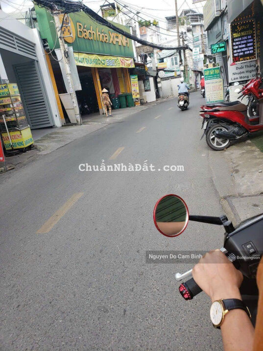 Cho thuê nhà MT Chu Văn An, 2.6*13m, 11 triệu/tháng. 0933 964 533