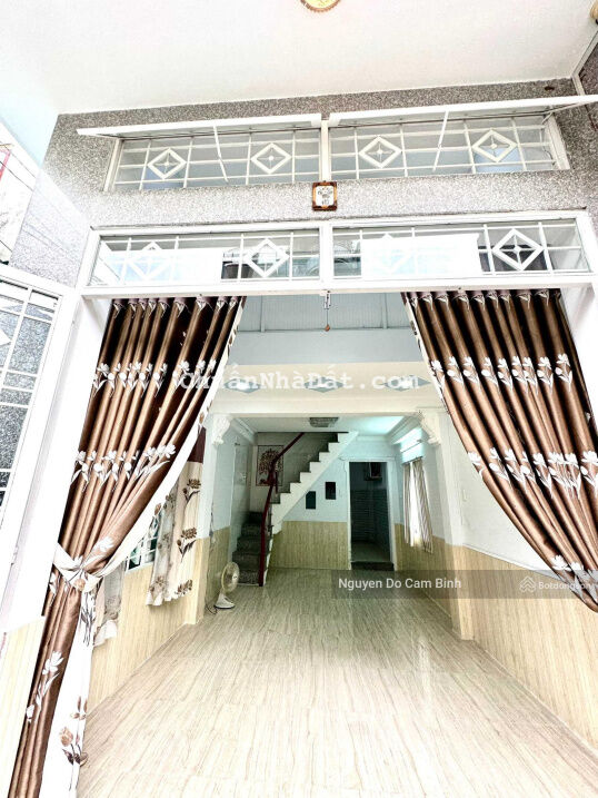 Cho thuê nhà mặt tiền Lam Sơn, 4* 15m, 2 lầu, 4PN, 22tr/ tháng. 0933 964 533