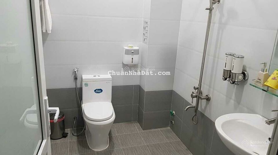 Cho thuê nhà nghỉ full nội thất nằm gần tòa nhà Mobi Phone giá 13 triệu Cho thuê nhà nghỉ full nội thất nằm gần tòa nhà Mobi Phone giá 13 triệu