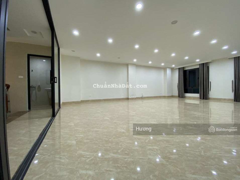 MP Nguyễn Khang, gần Đường Láng, Trần Duy Hưng, cafe, thời trang, VP DT 80m2*6 tầng, MT 5m giá 45tr