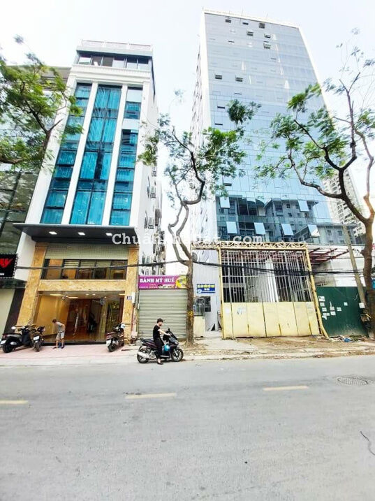 Cho thuê tòa nhà mặt phố, đầu phố Quang Trung Hà Đông. DT 90m2, MT 6m, 6 tầng, thông sàn. Giá 70tr