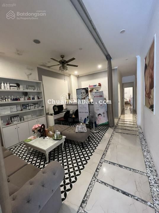 Cho thuê nhà 3 tầng mới đẹp đường Phan Châu Trinh, 5 phòng sẵn điều hòa mỗi phòng