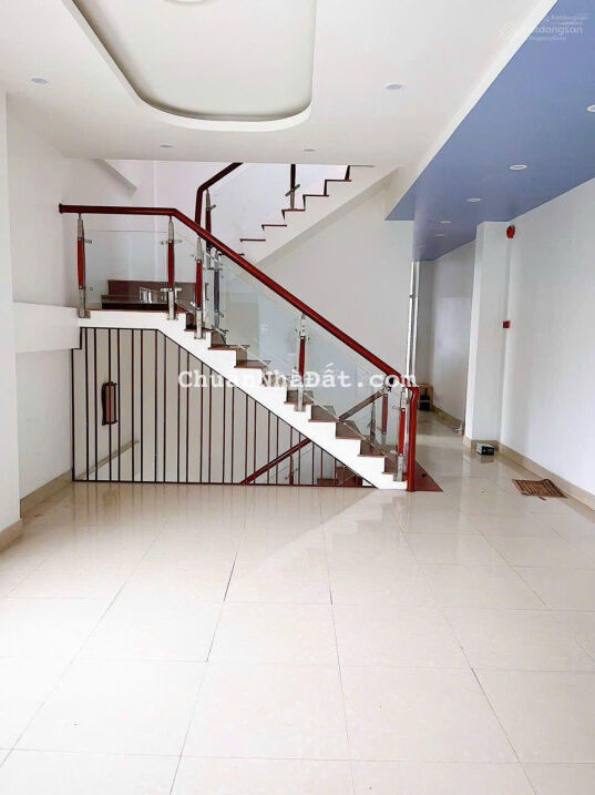 Cho thuê nhà 3.5 tầng mặt tiền Nguyễn Hữu Thọ - Nhà mới đẹp Cho thuê nhà 3.5 tầng mặt tiền Nguyễn Hữu Thọ - Nhà mới đẹp