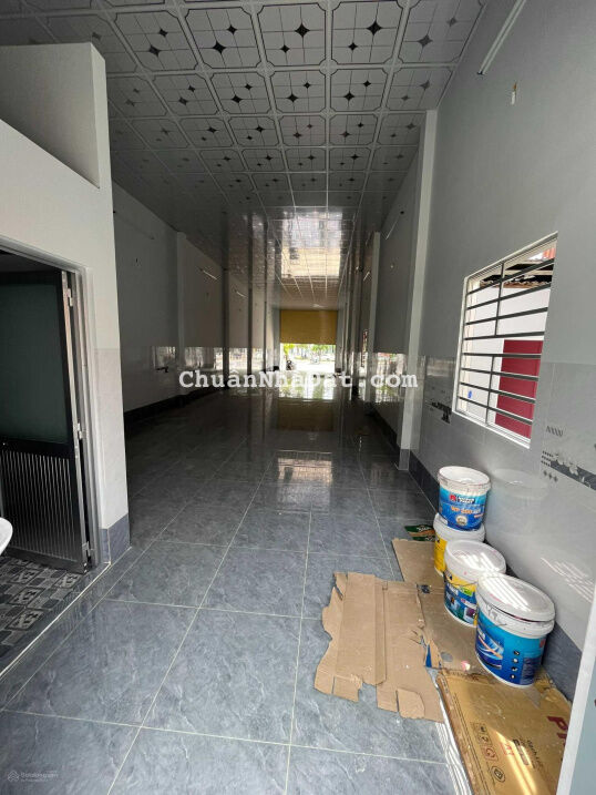 Cho thuê nhà mặt tiền nguyên căn đối diện trường đại học Y Dược giá 30 triệu