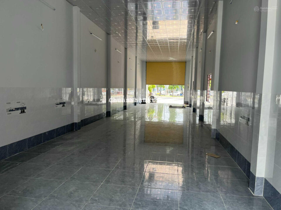 Cho thuê nhà mặt tiền nguyên căn đối diện trường đại học Y Dược giá 30 triệu