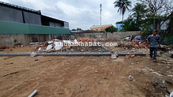 Cho thuê mặt tiền ngang 20m Trần Hoàng Na