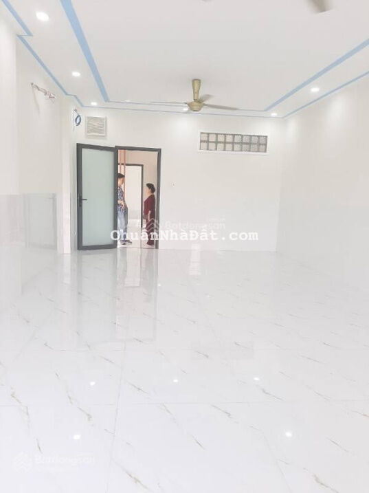 Chính chủ cho thuê mặt tiền đẹp Lê Thánh Tôn Quận 1 DTSD 1000m2 Chính chủ cho thuê mặt tiền đẹp Lê Thánh Tôn Quận 1 DTSD 1000m2