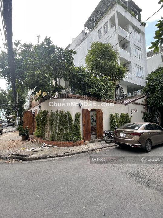 Góc 2MT Sư Vạn Hạnh Q10 cho thuê vị trí siêu hiếm. Lh: 0903752978