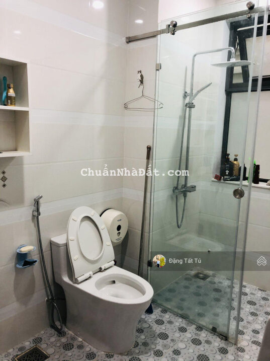 Cho thuê nguyên căn nhà phố Lakeview City 6x16m giá 28tr/th đầy đủ nội thất. LH: 0917330220