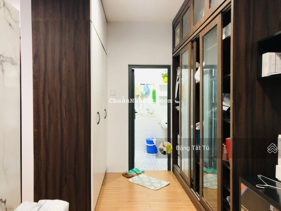 Cho thuê nguyên căn nhà phố Lakeview City 6x16m giá 28tr/th đầy đủ nội thất. LH: 0917330220