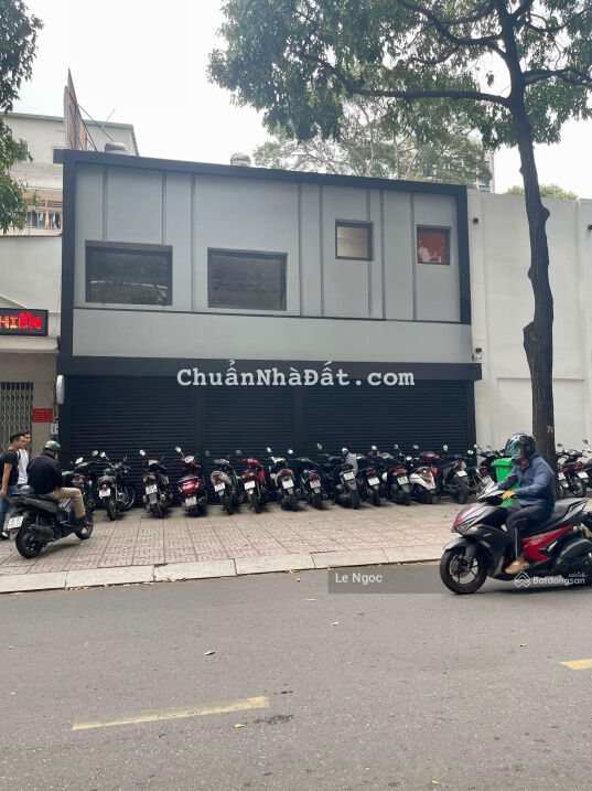 MT siêu đẹp ngay ngã 4 Phạm Ngọc Thạch, Q3, DT: 10x15m giá thuê chỉ 100 tr/th