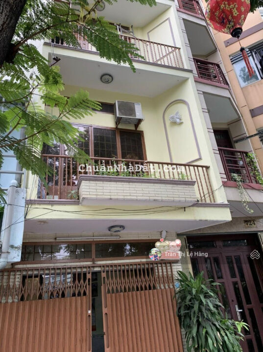 Nhà mặt tiền - Trường Sa - 20 triệu TL - 2PN 3WC - kinh doanh tự do - Gọi Hằng xem nhà 0906656852