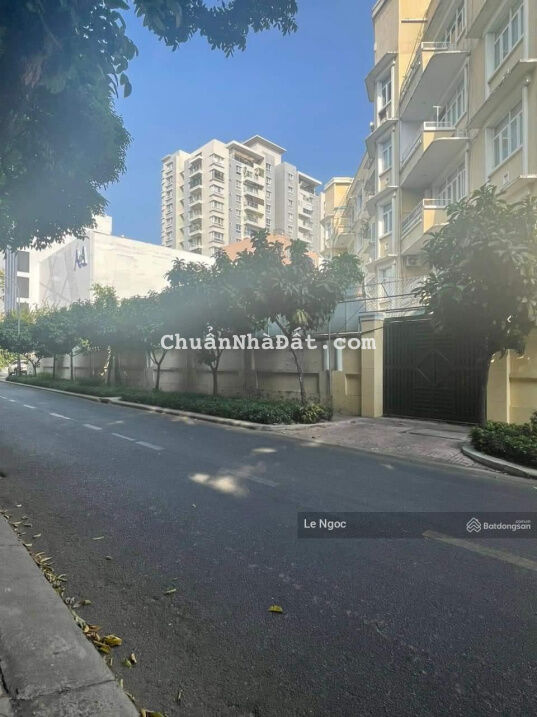 Còn sót lại 1 biệt thự hồ bơi đường Ngô Thời Nhiệm, Q3 (30x30m) LH: 0903752978 Còn sót lại 1 biệt thự hồ bơi đường Ngô Thời Nhiệm, Q3 (30x30m) LH: 0903752978