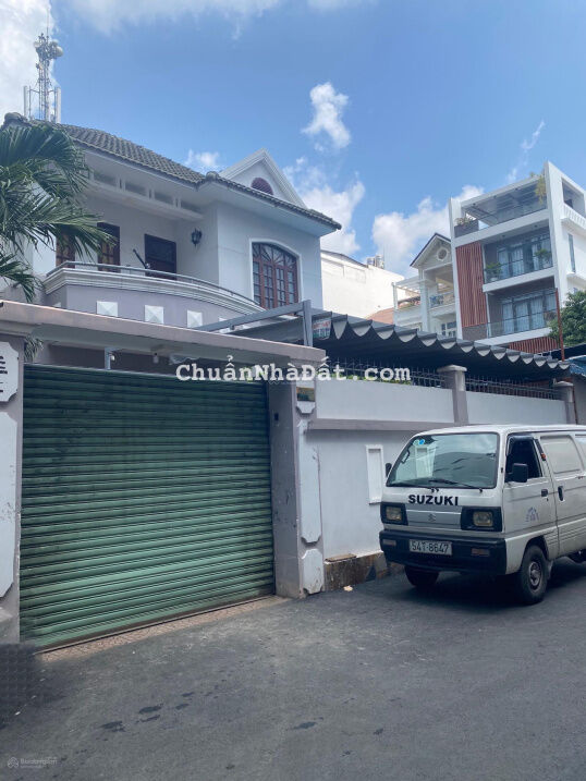 Cho thuê nhà biệt thự 11x14m, 1lầu giá 30tr mặt tiền 793 Trần Xuân Soạn Quận 7, cách LotteMart 700m