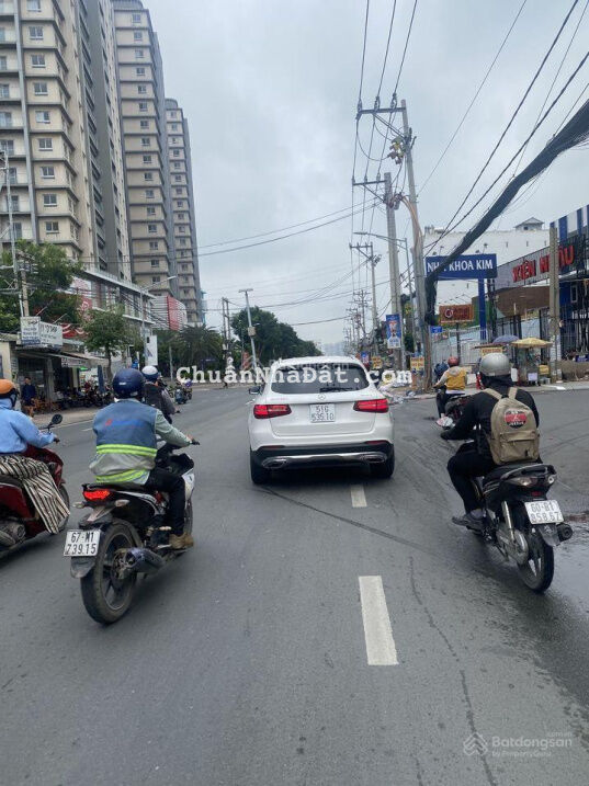 Nhà nguyên căn Nguyễn Thị Thập - Tân Phú - Quận 7. Diện tích 6x30m kinh doanh đa ngành