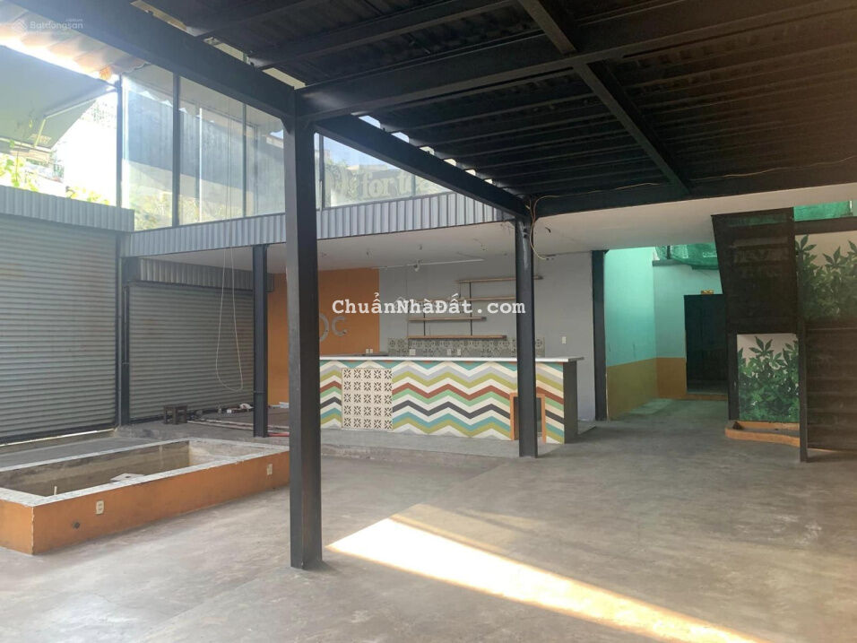 Góc 2 mặt tiền đường số Tân Quy - Quận 7. DT 12x15m, 1 trệt 1 gác kinh doanh đa ngành nghề