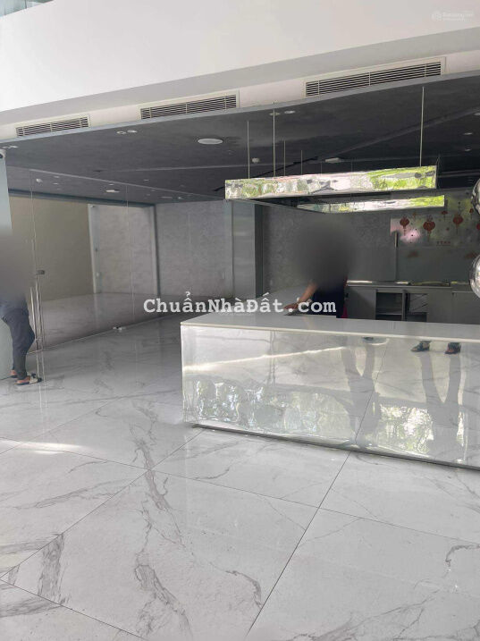 Góc 2 mặt tiền đường số Tân Quy - Quận 7. DT 16x14m, vỉa hè siêu rộng thuận tiện kinh doanh