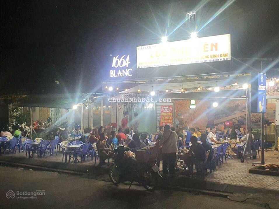 Mặt bằng riêng biệt 903 Trần Xuân Soạn - Quận 7. DT 8x10m, vỉa hè rộng, KD đa ngành, giá 13tr/th