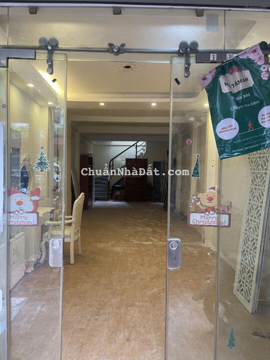 Cho thuê văn phòng Khương Đình cạnh chung cư Five Star 120m 2 tầng mặt tiền 4m giá 17tr có nội thất