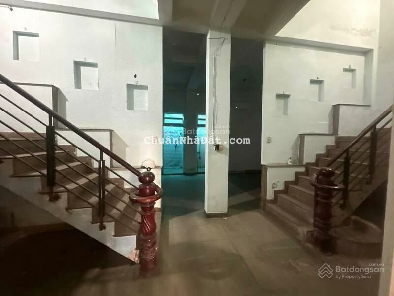 Cho thuê cặp 8x18m (nhà 3,5 tấm): Nguyễn Cửu Đàm - đường xung, chỉ 40tr/th Cho thuê cặp 8x18m (nhà 3,5 tấm): Nguyễn Cửu Đàm - đường xung, chỉ 40tr/th