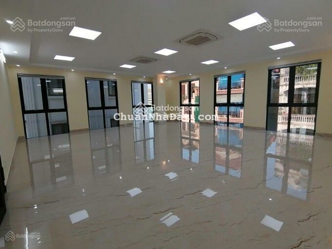 Cho thuê nhà Xuân La, Thụy Khê DT 150m2, MT 8m, nhà 7 tầng mới thông sàn, thang máy, giá: 100 tr/th