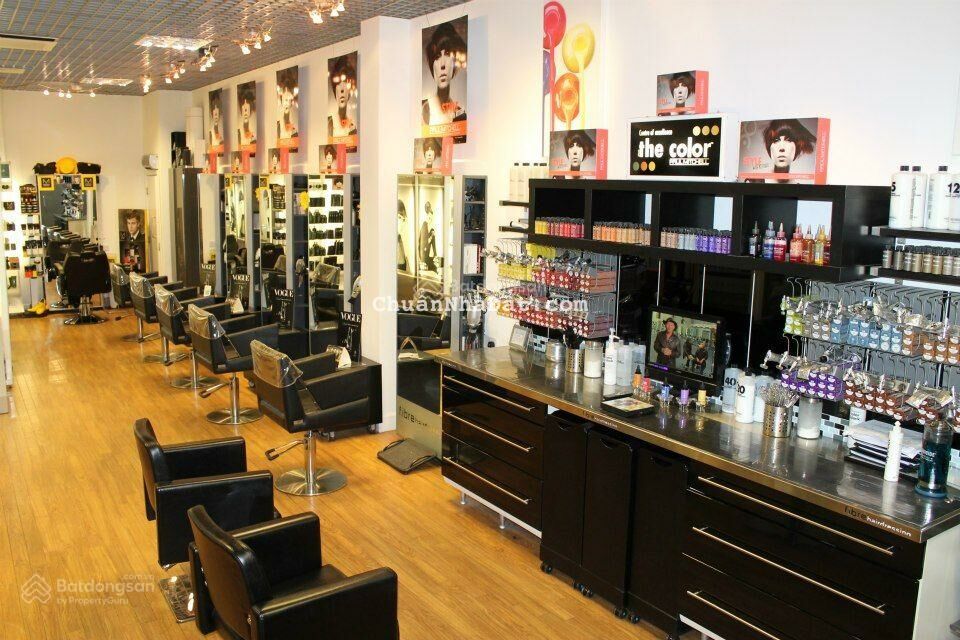 Cho thuê mặt bằng kd phố Chùa Láng diện tích 70m2 x 3 tầng, mặt tiền 5m, giá 65tr/th