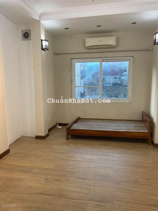 Cho thuê nhà gần chợ Bưởi dt 30 mx 5 tầng , 3pn, ngõ ô tô tránh nhau giá 12tr /tháng