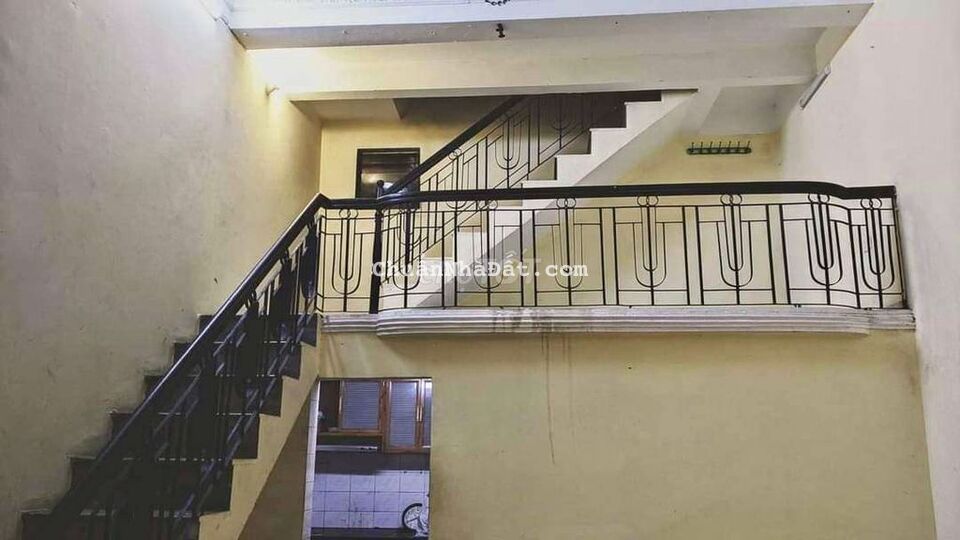 Cho thuê nhà Nguyên Căn Thành Công, 30m 2N giá 6. triệu.