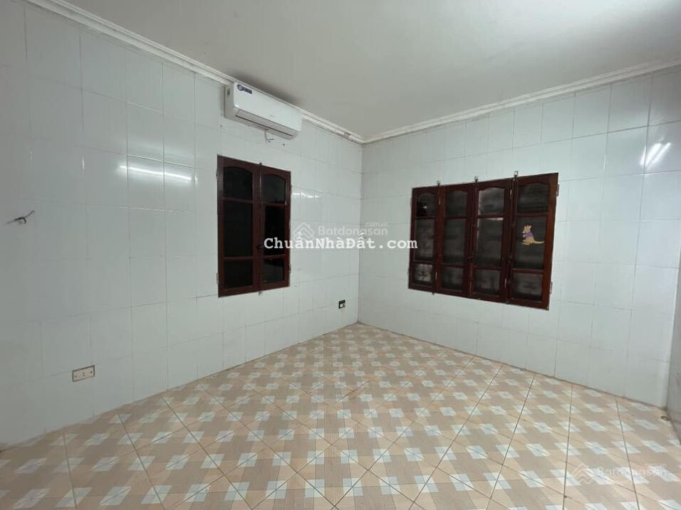 Cho thuê nhà Ngọc Hà dt 37mx 4 tầng , 3pn, giá 8,3 tr/tháng