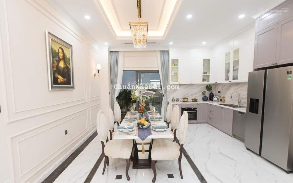 Cho thuê nhà 3 phòng ngủ phố Linh Lang. 40m2 x 5T thông sàn, full đồ, nhà đẹp, sàn gỗ. 16tr/th Cho thuê nhà 3 phòng ngủ phố Linh Lang. 40m2 x 5T thông sàn, full đồ, nhà đẹp, sàn gỗ. 16tr/th