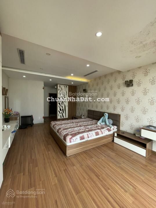 Biệt thự Văn Cao 80m2x5T, đầy đủ trang thiết bị, có thang máy, oto vào nhà 20tr/th. LH: 0339030398