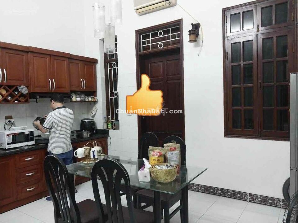 Cho thuê nhà ngõ 189 Hoàng Hoa Thám gồn 4PN full đồ giá 16 triệu