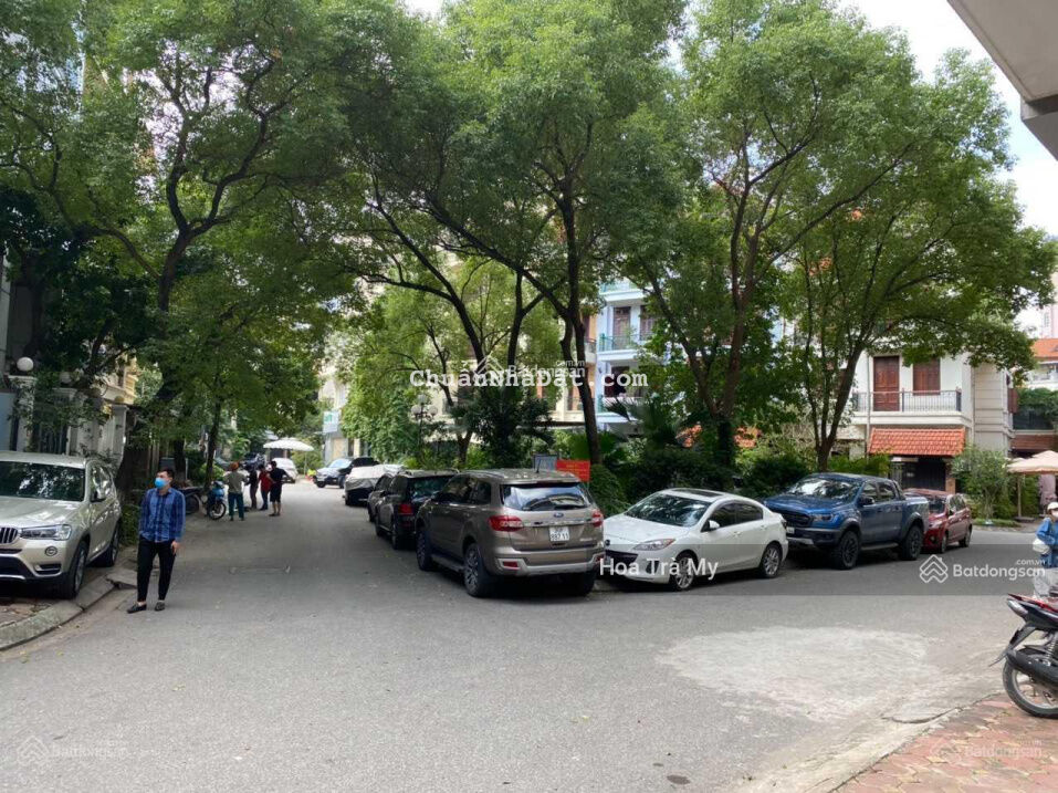 Ngõ 2 Giảng Võ - công viên thu nhỏ, 90m2x5 tầng, có sân vườn, nhà mới, 3 - 5 ô tô đỗ, giá 20 tr/th