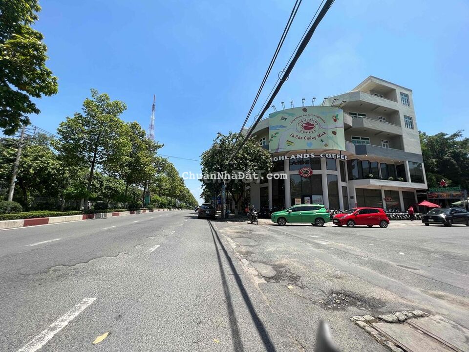 Nhà cho thuê MT Đồng Khởi gần đài truyền hình 26tr/th nhà 3 lầu 400m2 Nhà cho thuê MT Đồng Khởi gần đài truyền hình 26tr/th nhà 3 lầu 400m2