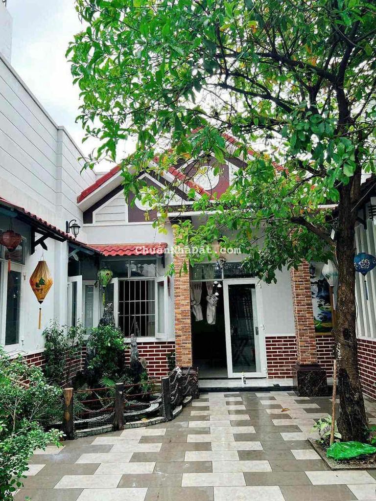 Cho thuê biệt thự sân vườn  mini Phạm Văn Thuận, gần chợ Tân Mai