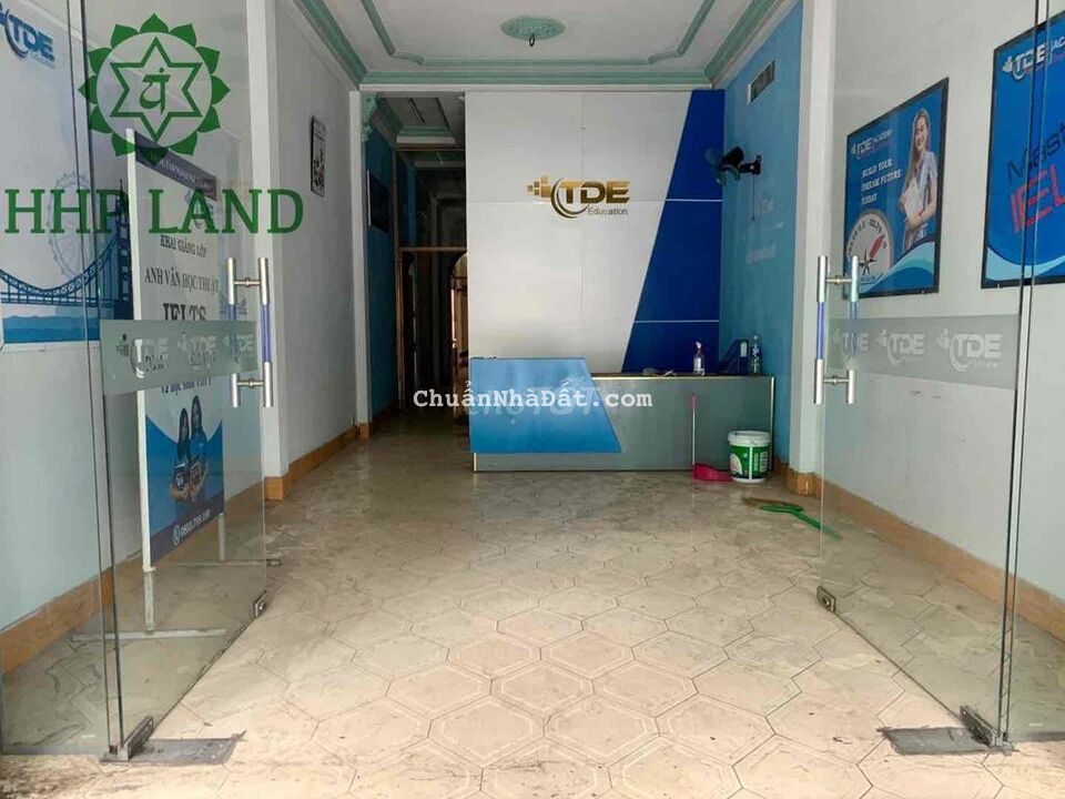 Cho thuê nhà 1 trệt 2 lầu mặt tiền đường Đồng Khởi, hợp làm văn phòng