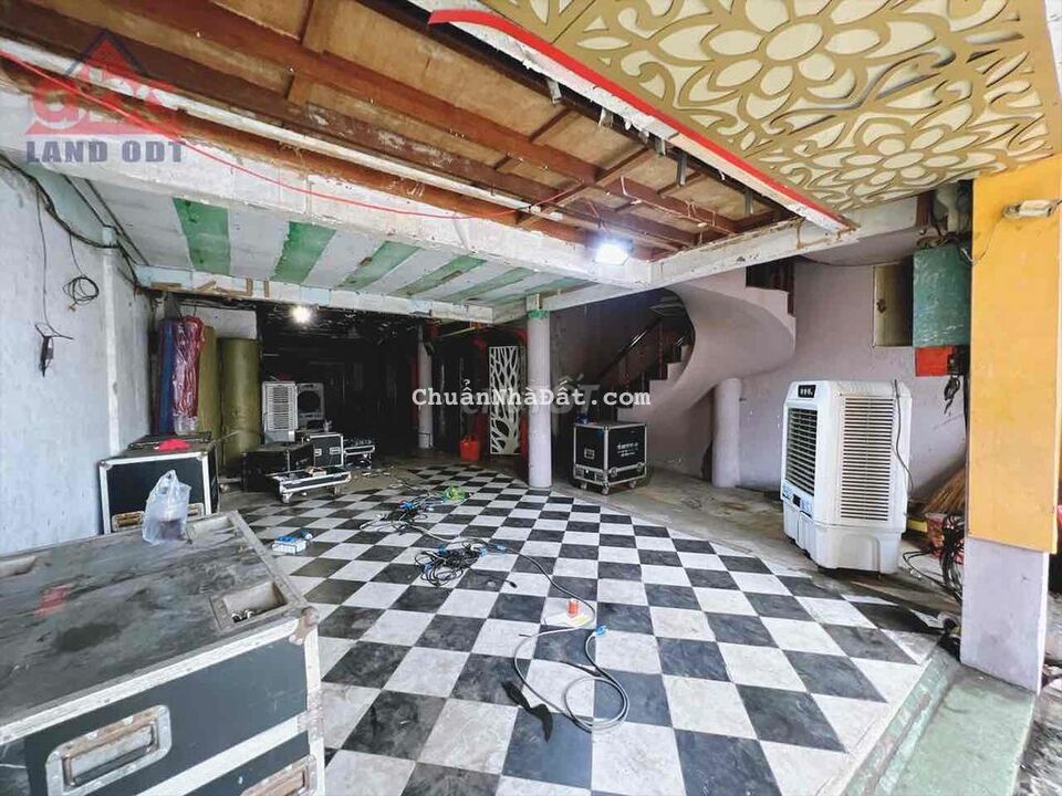 CHO THUÊ NHÀ 1Trệt 4 lầu Mặt Tiền Phạm Văn Thuận GẦN TRƯỜNG THPT TAM H