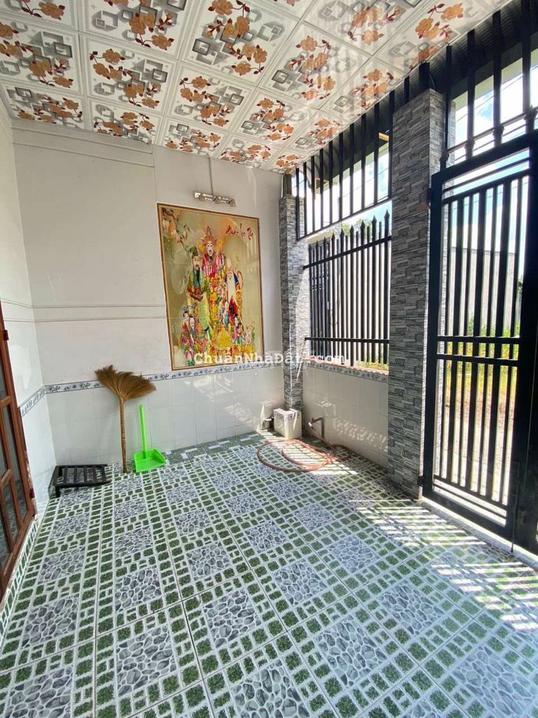 Cho thuê nhà mới cách ngã tư Nguyễn Khuyến một cây