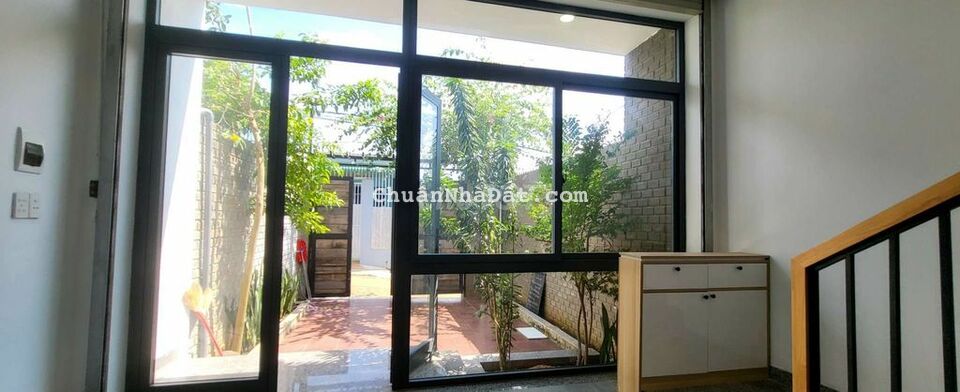 Cho thuê nhà 3 tầng y moan