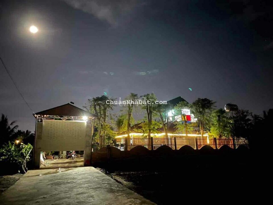 CHO THUÊ NHÀ VƯỜN - ngay Chợ Thành Nhất  - Diện tích hơn 1.200m2.