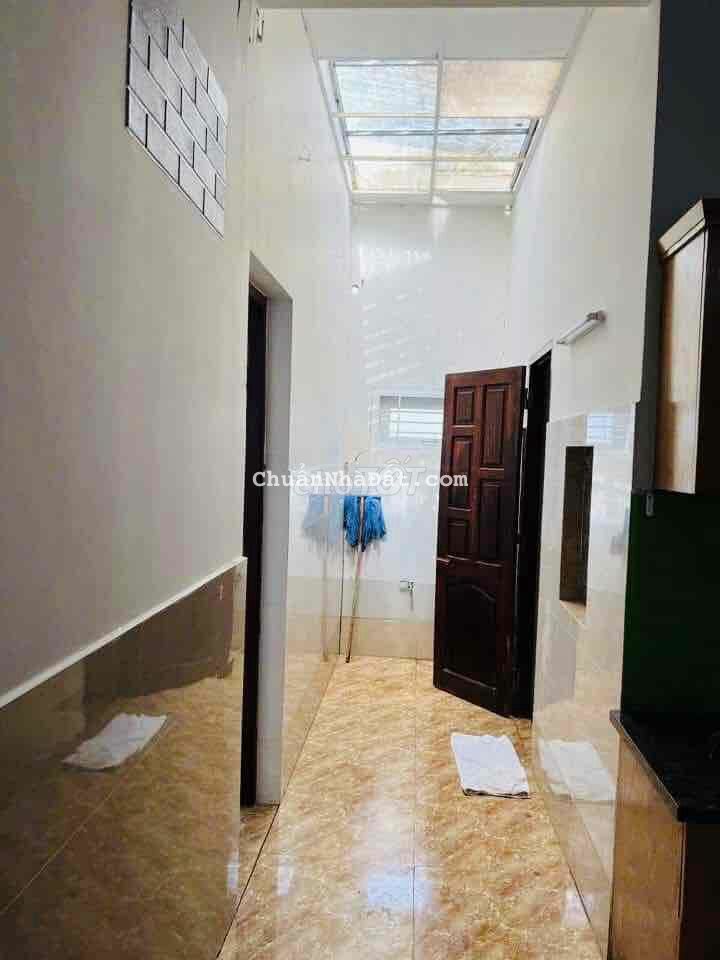 CHO THUÊ NHÀ - Hẻm 549 Hà Huy Tập - Sân nhà để 3 OTO - Đường 2 OTO CHO THUÊ NHÀ - Hẻm 549 Hà Huy Tập - Sân nhà để 3 OTO - Đường 2 OTO