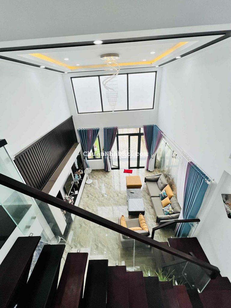 CHO THUÊ VILLA - MỚI 99% - CÓ HỒ BƠI - NHÀ FULL NỘI THẤT CAO CẤP