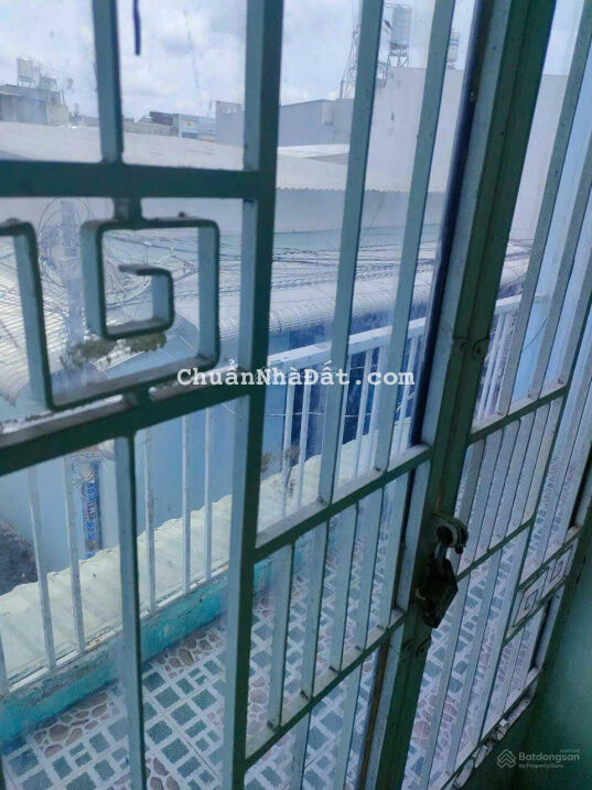 Cho thuê nhà 2 gốc mặt tiền Nguyễn Thị Trọn. Diện tích 9x22m đổ tấm suốt 3 phòng, 2 vs