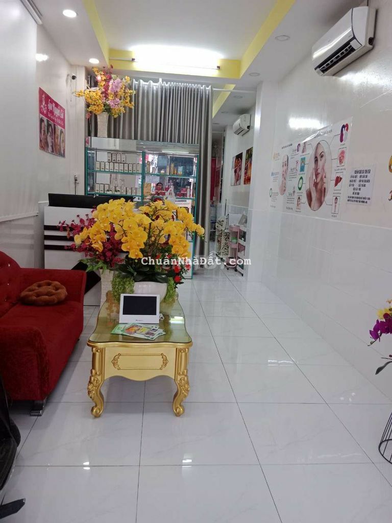 Nhà mặt tiền đường Nguyễn thị tú vĩnh locb. 45 m vuông. Nhà mặt tiền đường Nguyễn thị tú vĩnh locb. 45 m vuông.