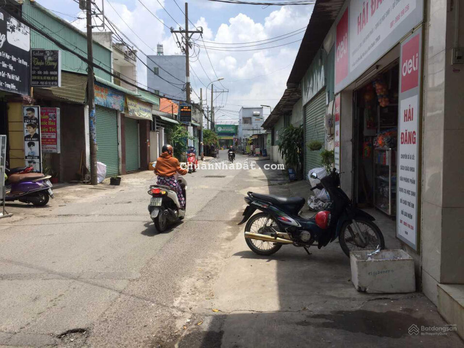 Nhà thuê mặt tiền gần chợ trường học 1 sẹc đường Vĩnh Lộc. Diện tích 5x11m. Giá 6,5 triệu/tháng Nhà thuê mặt tiền gần chợ trường học 1 sẹc đường Vĩnh Lộc. Diện tích 5x11m. Giá 6,5 triệu/tháng