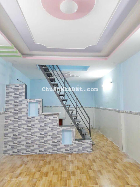 Cho thuê nhà diện tích 4 x 14m, lầu suốt. Giá 3,5 triệu/tháng. Lh 0906978699