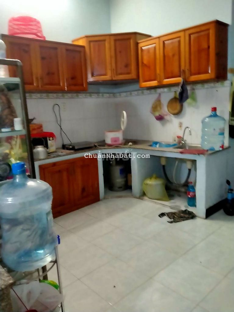 Nhà lầu suốt đẹp 56 m. Gần ủy ban xã vlb gần chợ trường học Nhà lầu suốt đẹp 56 m. Gần ủy ban xã vlb gần chợ trường học